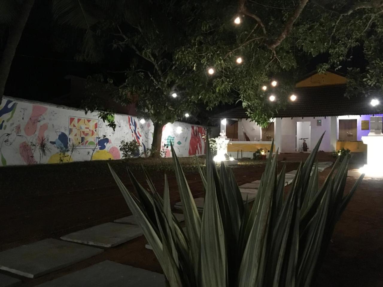 Anjuna By Roadhouse Hostels Goa Экстерьер фото