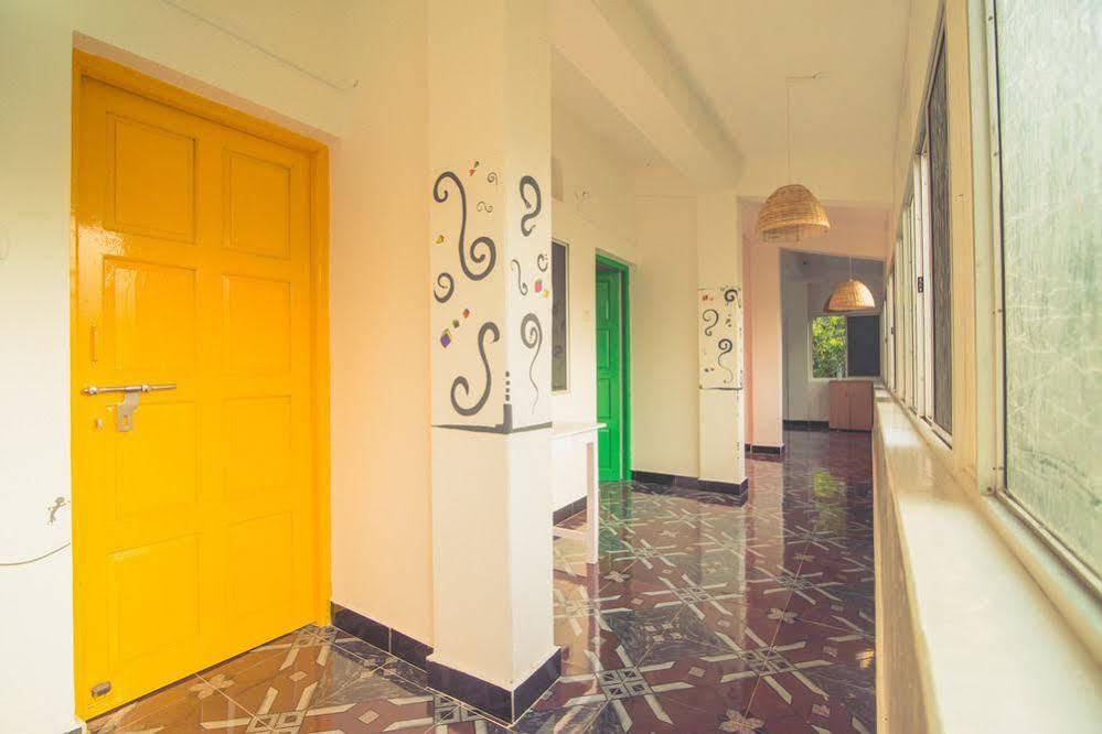 Anjuna By Roadhouse Hostels Goa Экстерьер фото