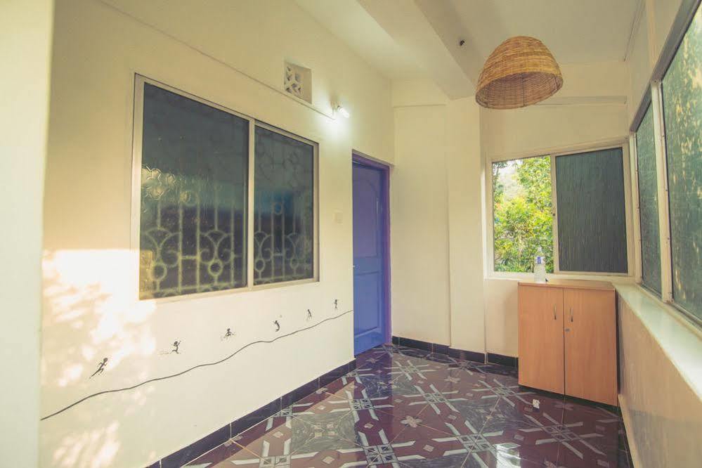 Anjuna By Roadhouse Hostels Goa Экстерьер фото